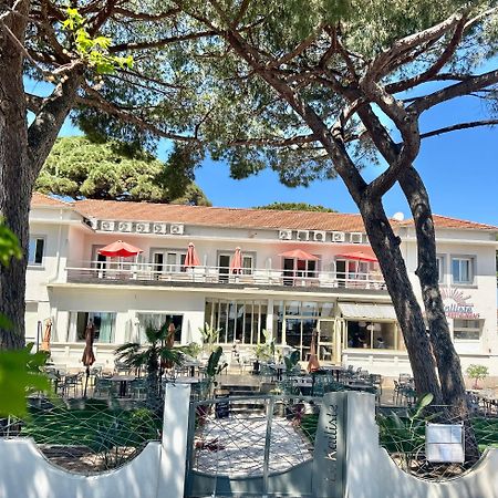 Logis Hotel Restaurant Le Kalliste Hyères Exterior foto